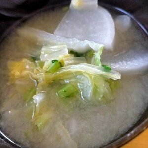 野菜たっぷり☆白菜と大根のお味噌汁